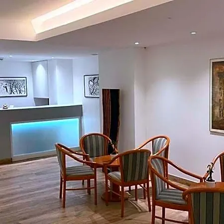 Hotel Francais 3*